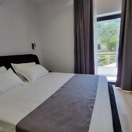 White Hotel *
