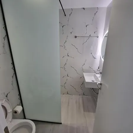 White * Përmet