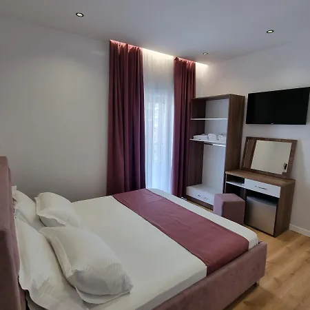 White Hotel *
