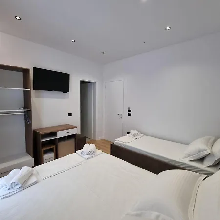 Hotel White Permet